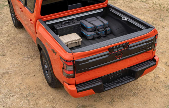 2025 Nissan Frontier Orange truck bed