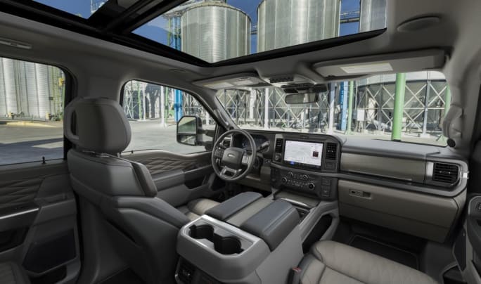 2025 Ford F-Series Super Duty interior