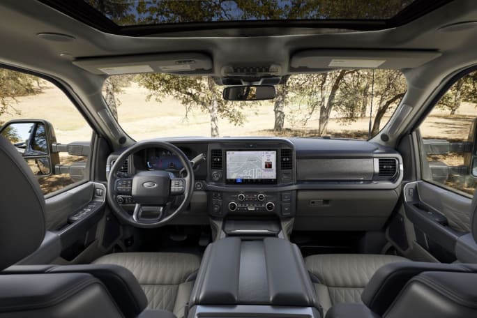 2025 Ford F-Series Super Duty interior