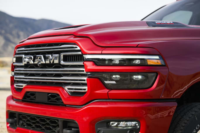 Front grille of Ram Heavy Duty 