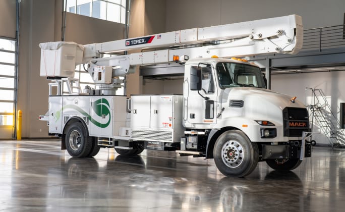 Terex Utilities Mack MD7 Bucket Truck