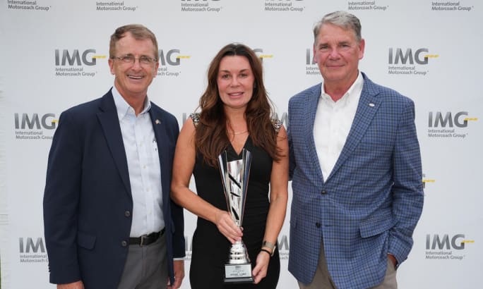 Gray Line Tennessee leaders accept the IMG Operator of the Year Award at the 2025 Strategic Alliance Meeting in Richmond, Virginia.