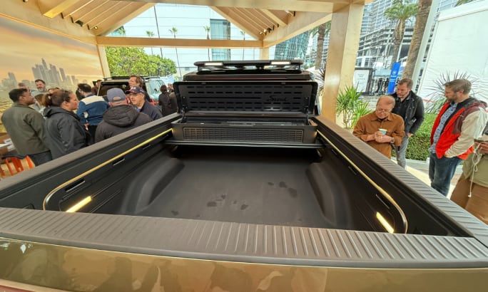 Electric truck bed.