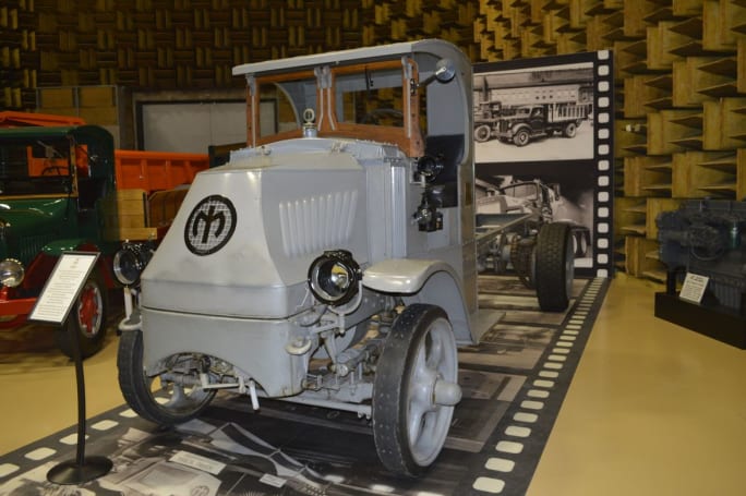 Mack AC model.