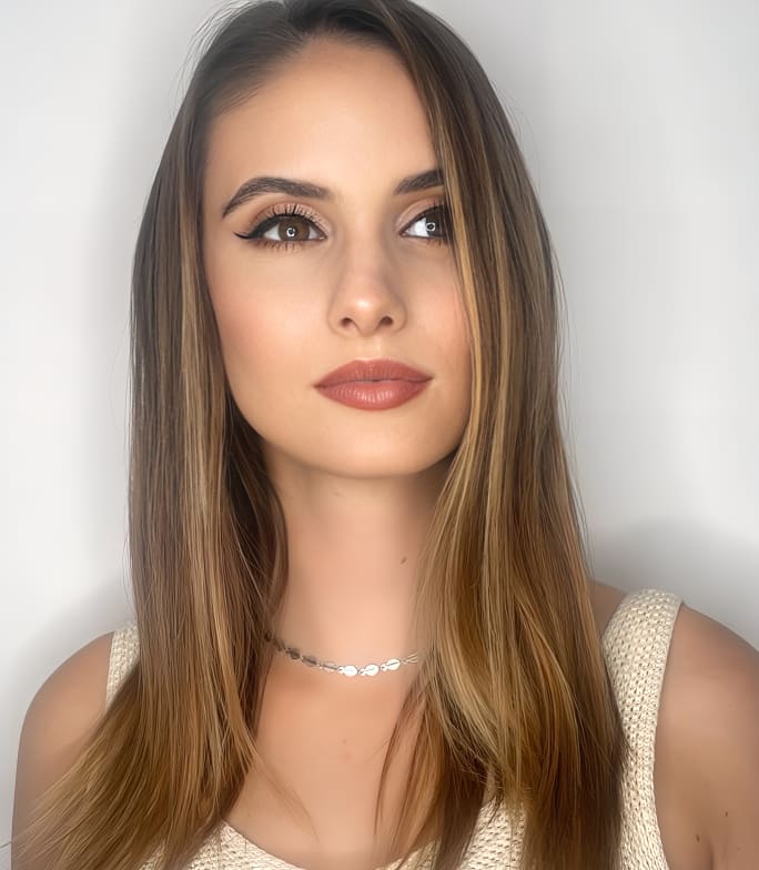 Woman with brunette hair