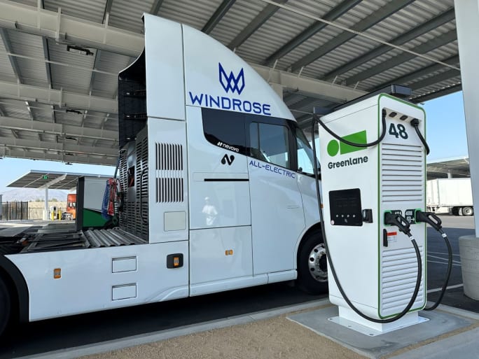 Windrose-Greenlane truck charging bundle.