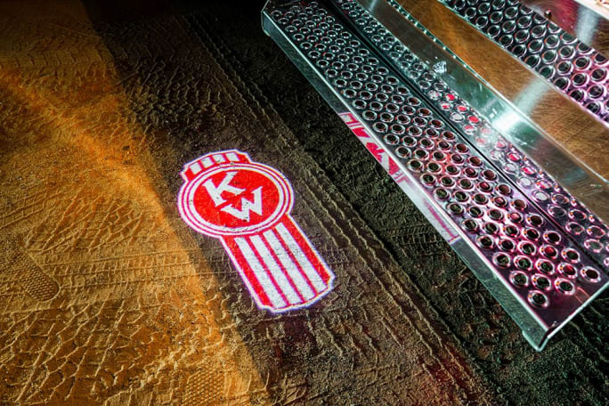 Kenworth W900L accessories.