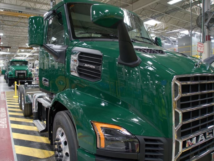 2026 Mack Anthem. 