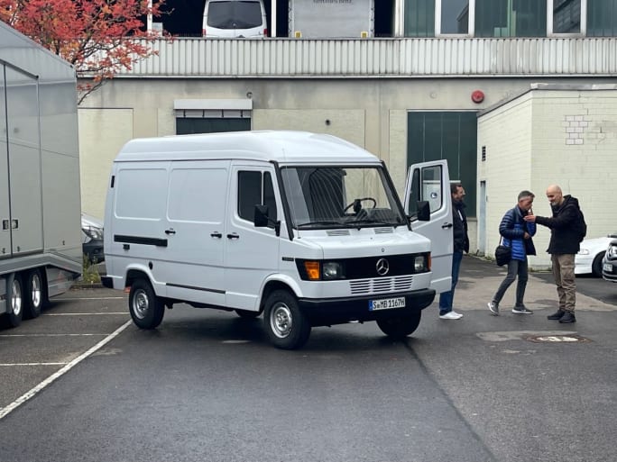 1995 Mercedes-Benz Sprinter Van. 