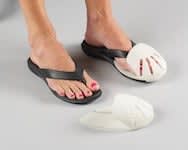 Pedicure Protexx-ion: New Plastic Toe Cap Slides Over Wet Toes