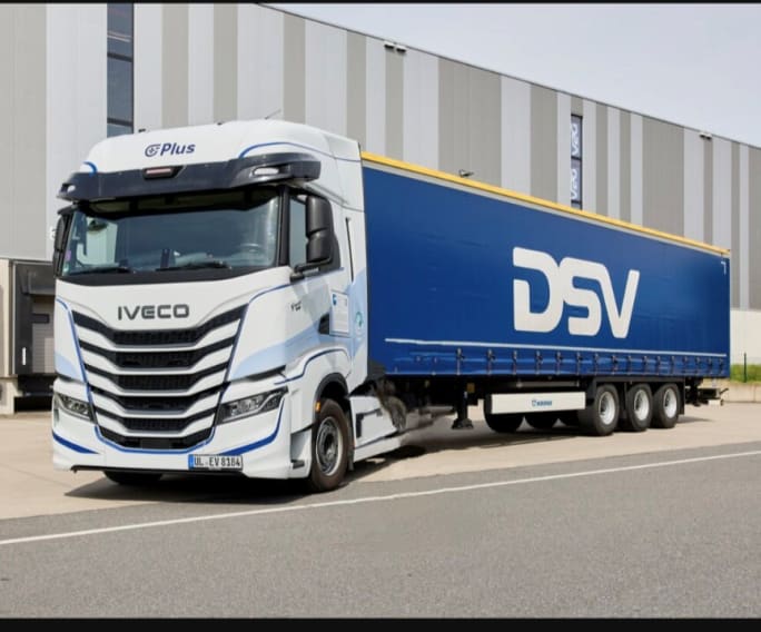 DS Iveco truck.