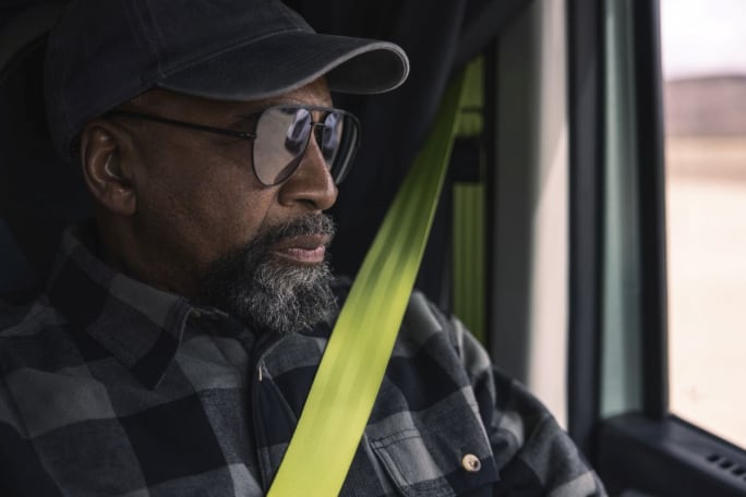 Volvo VNL seat belts.