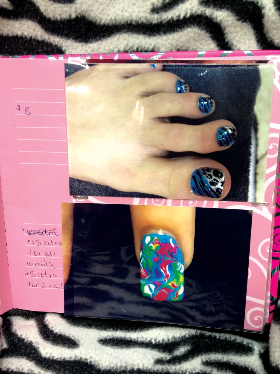 Clever Nail Art Displays