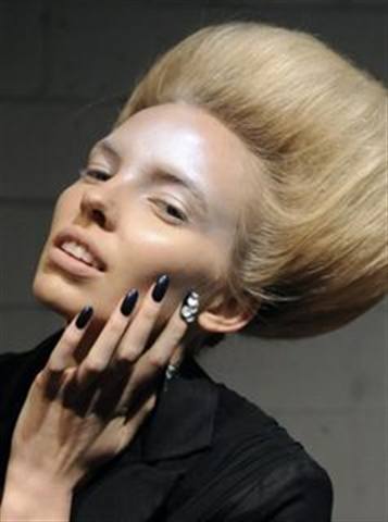 Fall 2010 Nail Trends from Fashion Week