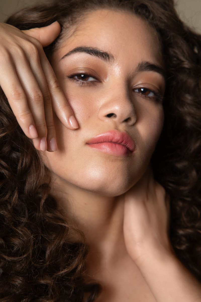 Celebrity Manicurist Naomi Gonzalez-Longstaff Launches Polish Line
