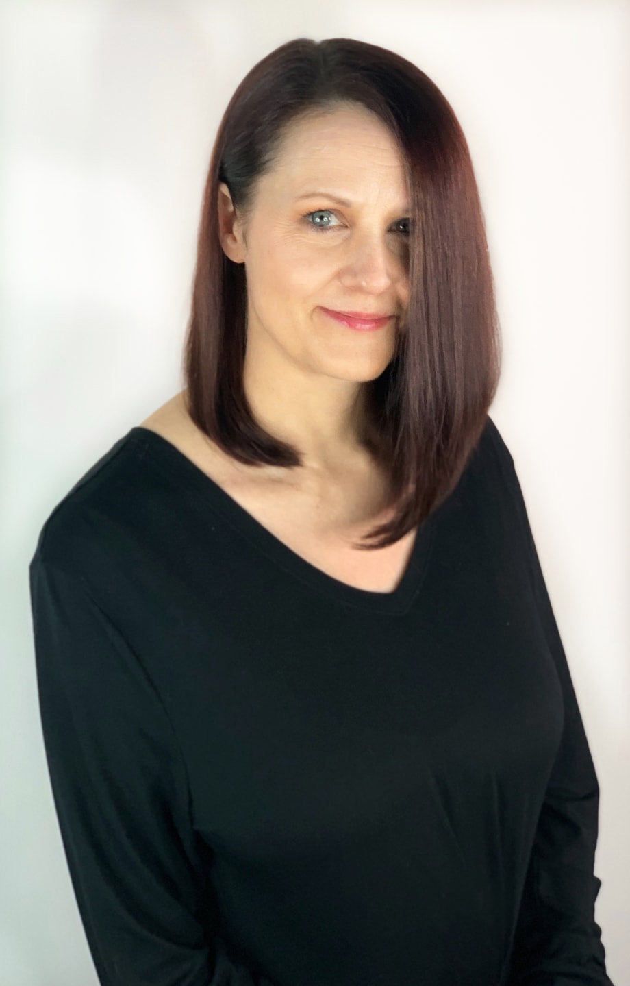 Stylist Gives Wife a New Haircut Each Day Over 5 Days