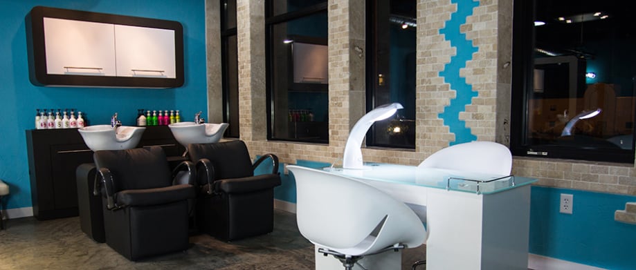Salon Tour: Bombshell Salon