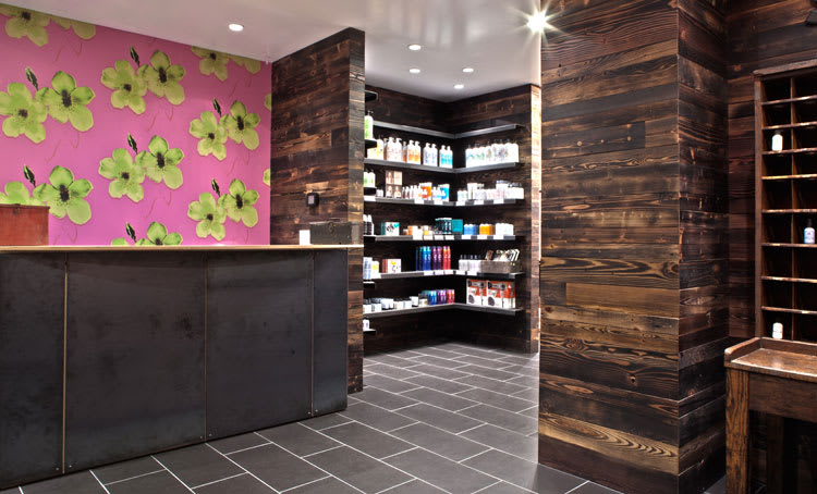 Salon of Distinction: Sine Qua Non Salon, West Town