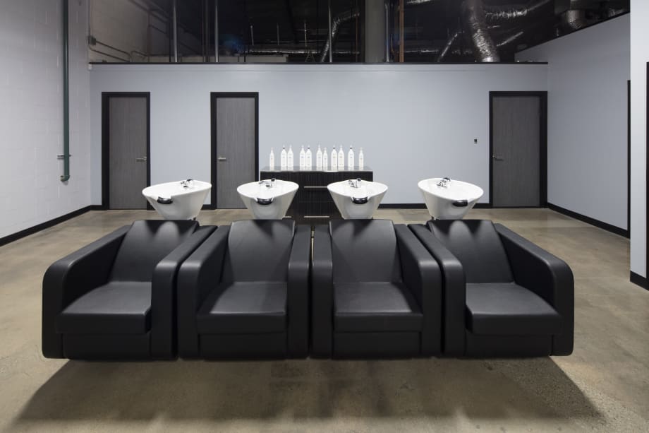 Aloxxi Opens New Hollywood Studio