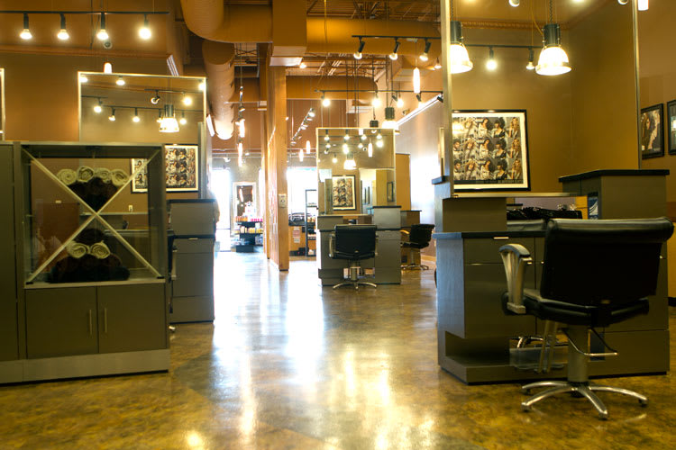 Salon of Distinction: LesliJon Salon