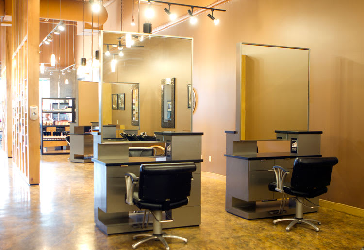 Salon of Distinction: LesliJon Salon