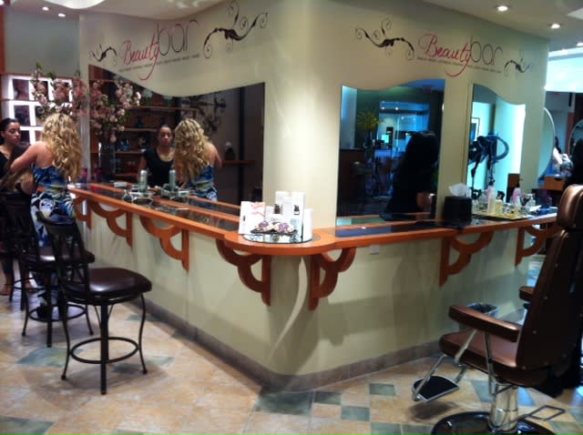 SALON TOUR: The DePasquale Beauty Bar