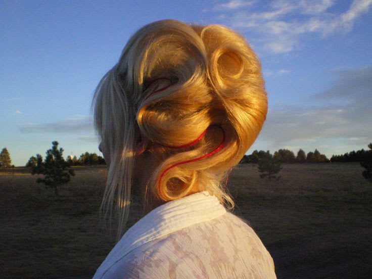 Lindsey Drago Announced as GKhair's Pin it to Win it Winner!