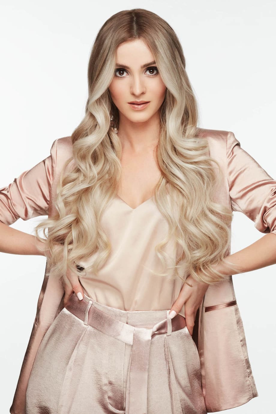 Hand Touch Color: Blonding Technique