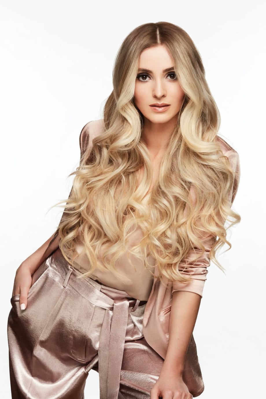 Hand Touch Color: Blonding Technique