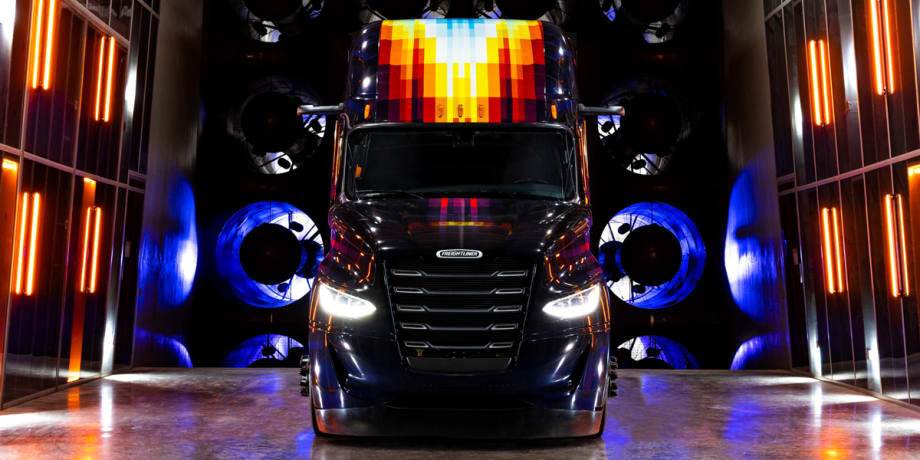 Freightliner's SuperTruck II Debuts Latest Efficiency Innovations