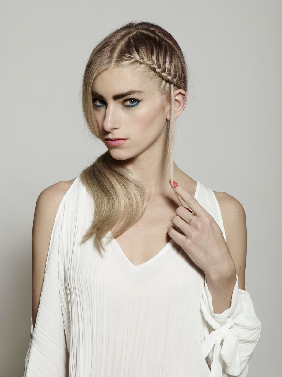 Summer Squad: Modern Blonding by L’Oréal Professionnel Artists