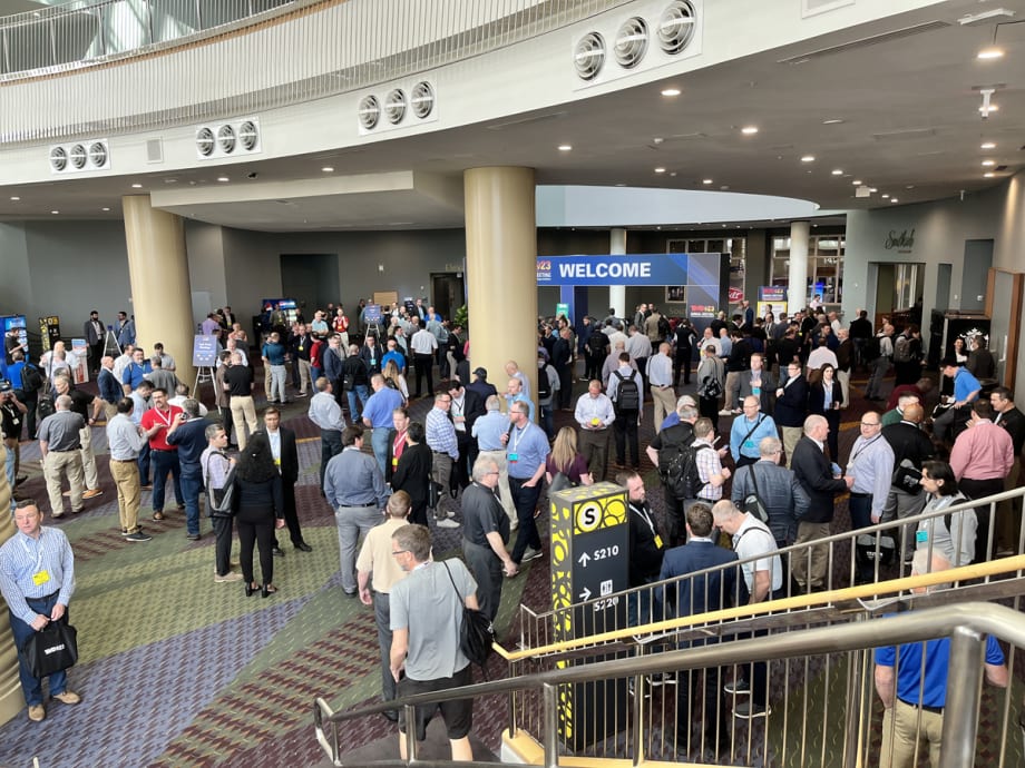 Trucking Rolls up its Sleeves to Address ZEVs, Autonomous Tech