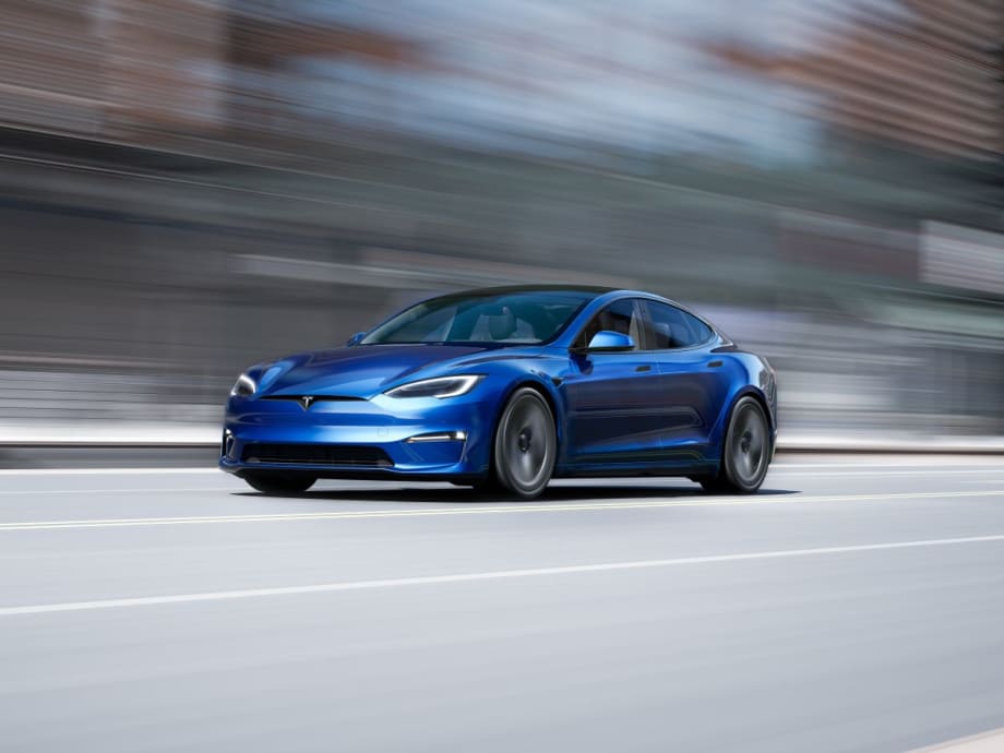 NHTSA Open Investigation of 580,000 Tesla Vehicles Outfitted with Video Games 