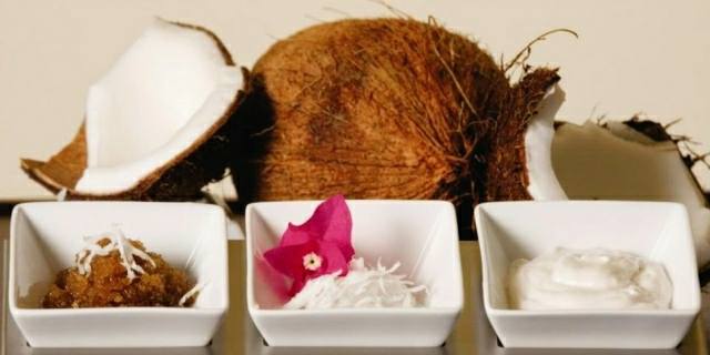 Grated Coconut & Passion Fruit Pedicure