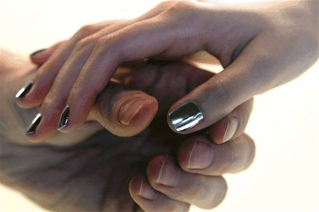 Minx Nail Application