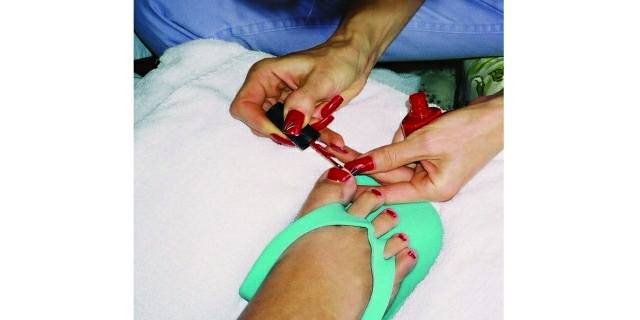 Toenail Polish How-To