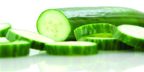 DIY Refreshing Cucumber Lemon Foot Mask