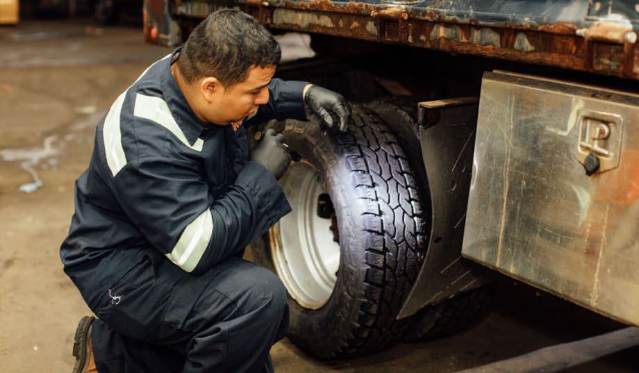 How Data Helps Minimize Tire Cost Per Mile