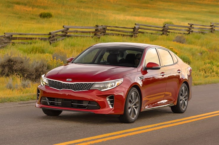 2016 Kia Optima Earns Top Safety Award