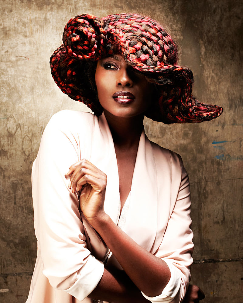 COLLECTION: Anne Veck's "A Day at the Races"