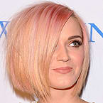 Katy Perry Goes Back to Blonde