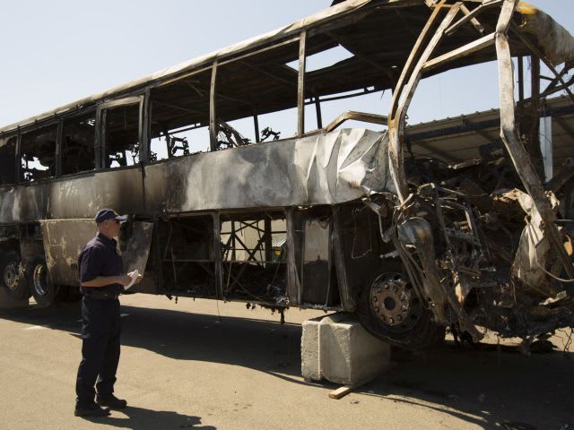 10 dead in motorcoach-FedEx truck crash
