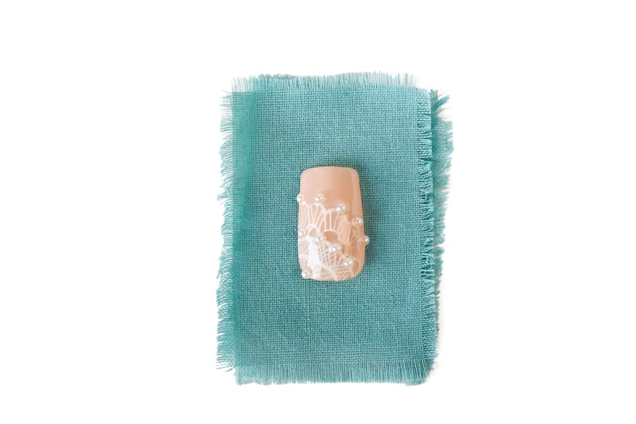 Nail Art for the Vintage-Loving Bride