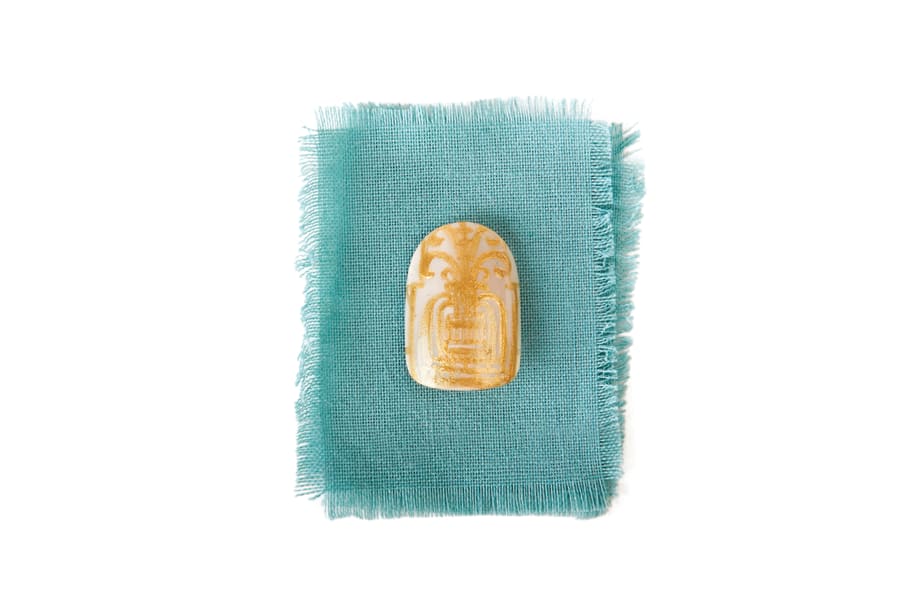 Nail Art for the Vintage-Loving Bride