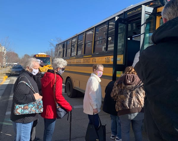 Missouri District Uses School Buses to Assist in COVID Vaccine Distribution
