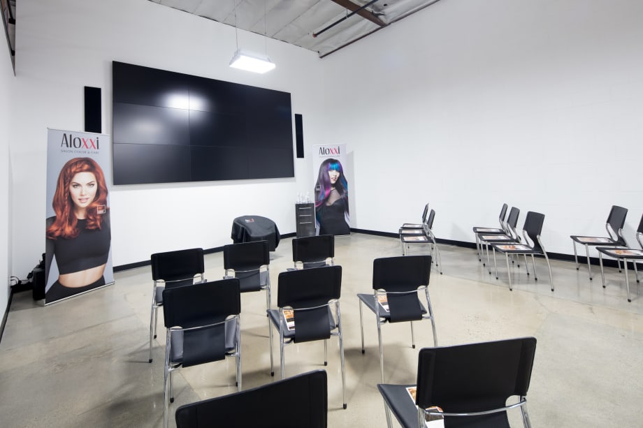 Aloxxi Opens New Hollywood Studio