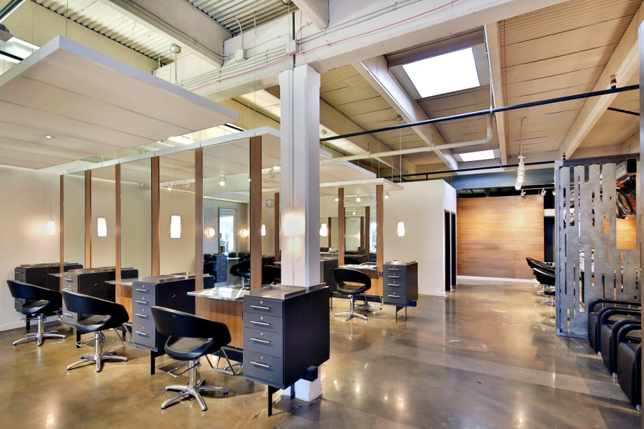 Salon Tour: Dominic Michael Salon