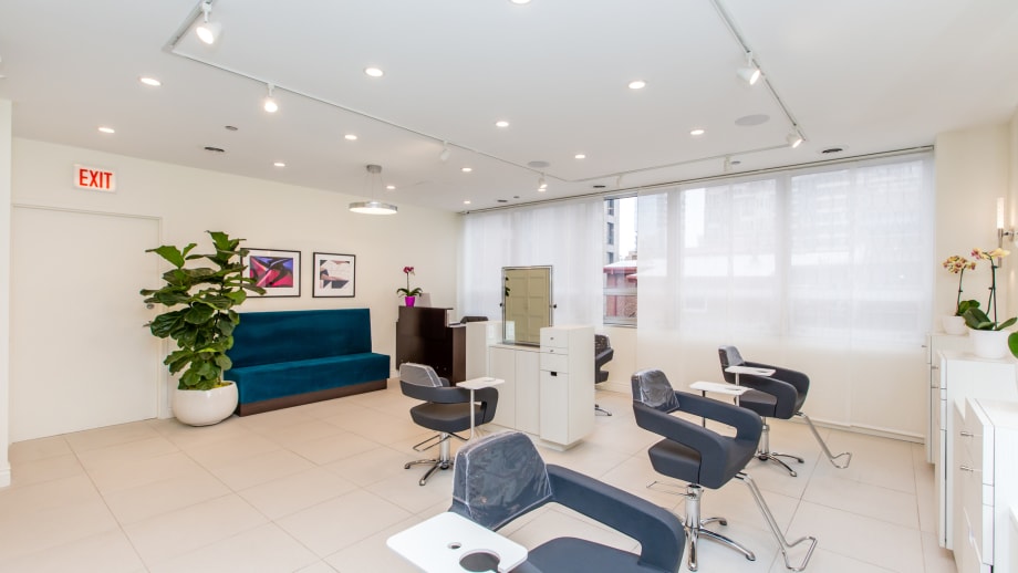 SALON TOUR: Platinum 34