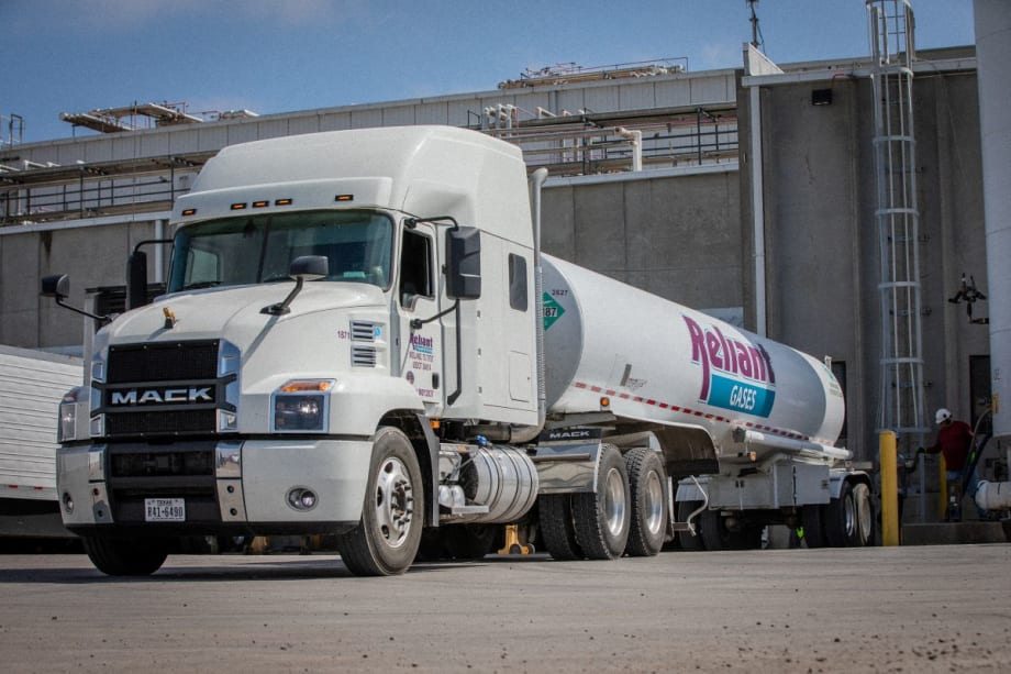 Reliant Relies on Mack Anthem [Video]