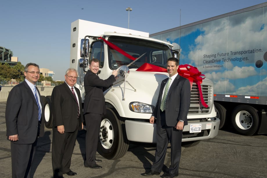 DTNA Celebrates 1,000th Natural Gas Truck